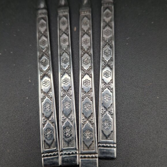 Oneida Lisbon Distinction Stainless Cocktail Forks Set Of 4 No Black Accent - Picture 3 of 6